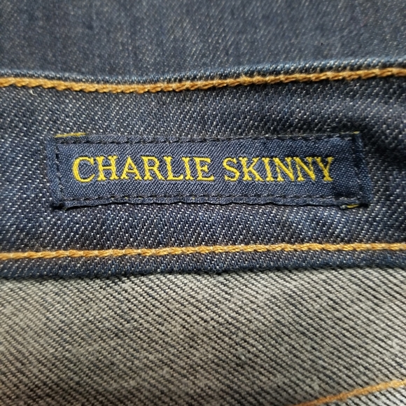 Lucky Brand dark wash skinny jeans - Picture 3 of 6